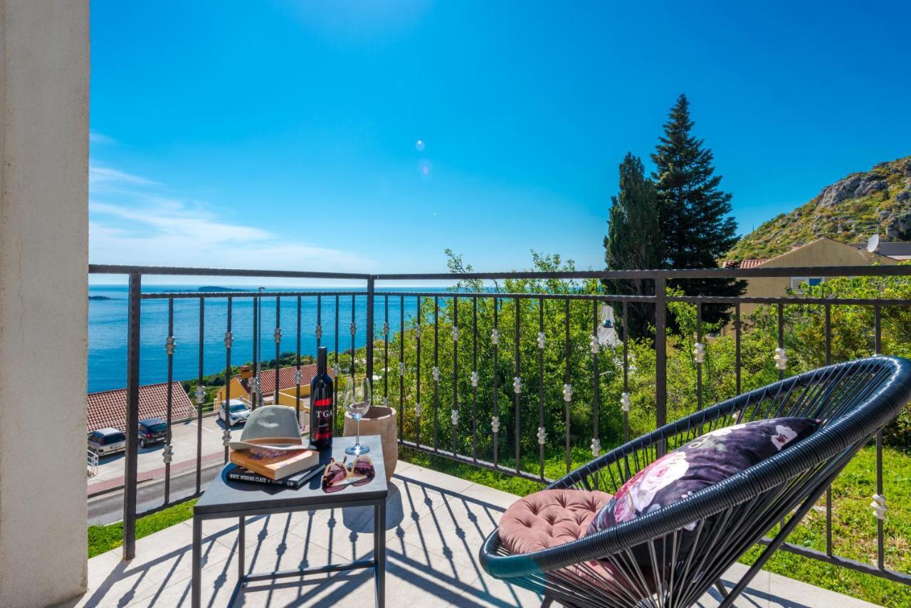Golden Seaview Holiday Home Mlini Exterior photo