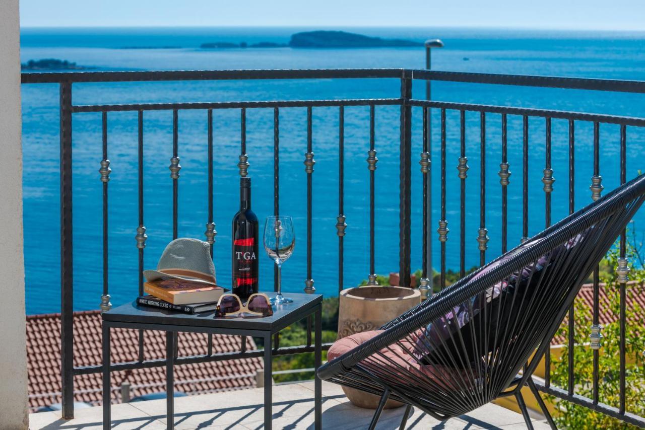 Golden Seaview Holiday Home Mlini Exterior photo