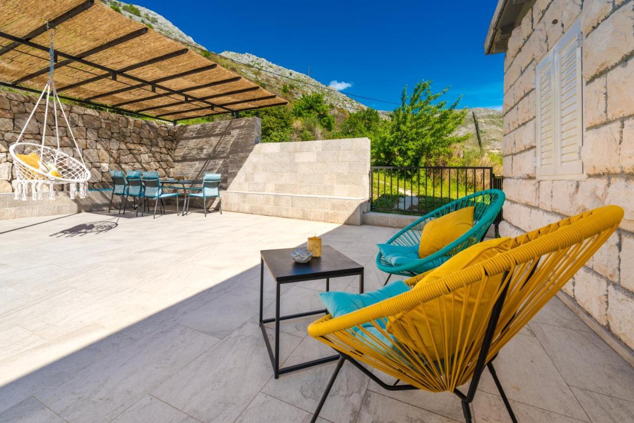 Golden Seaview Holiday Home Mlini Exterior photo